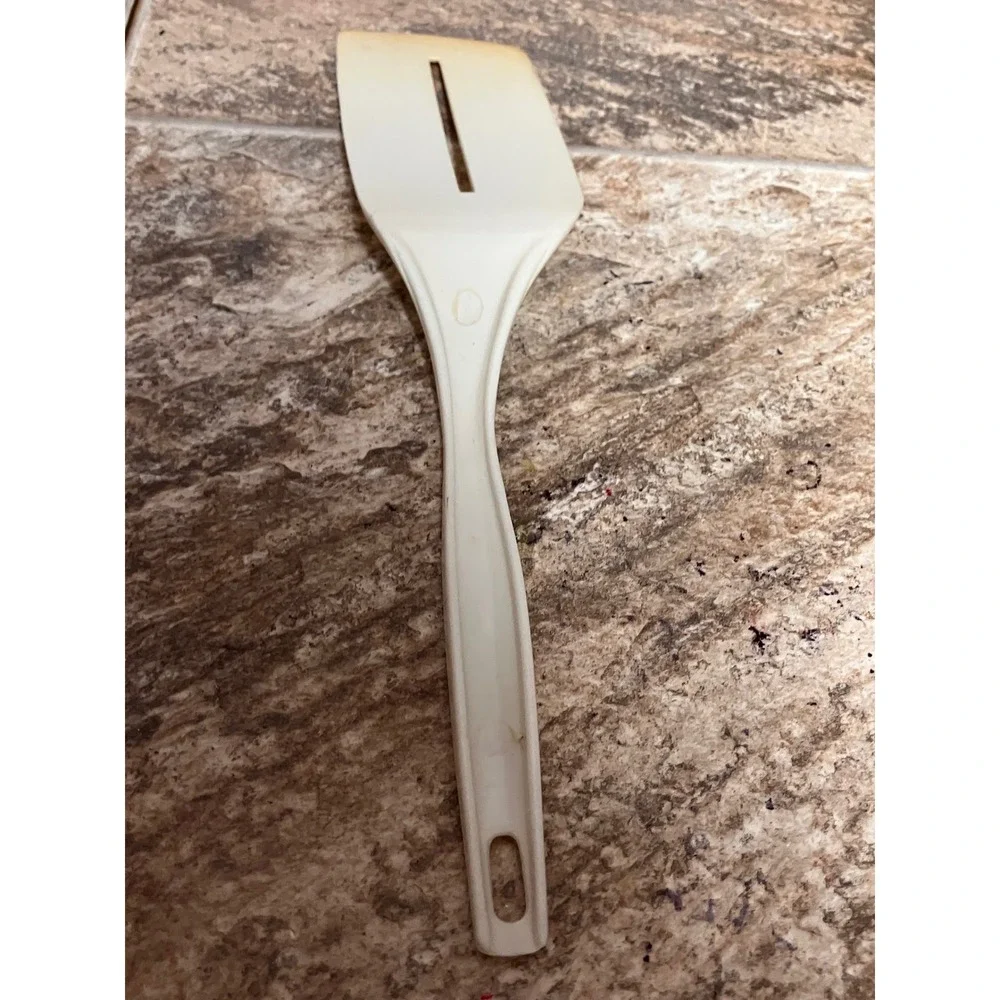 Vintage White Nylon Slotted Spatula Turner 11.5 Inch Retro Kitchen Utensil